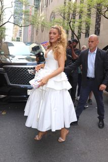 Blake Lively feet photo thumbnail