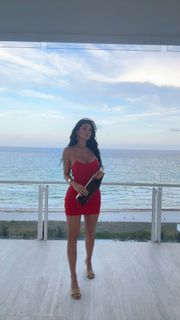 Kylie Jenner feet photo thumbnail