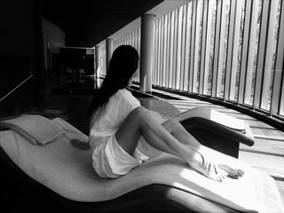 Phoebe Tonkin feet photo 4