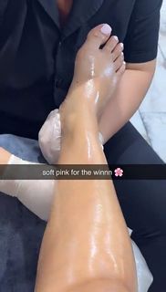 Queen Naija feet photo thumbnail