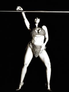 Ashley Graham feet photo 4