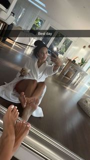 Scarlet Vas feet photo thumbnail