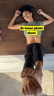 Scarlet Vas feet photo thumbnail