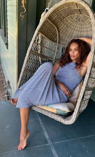 Lesley-Ann Brandt feet photo 1
