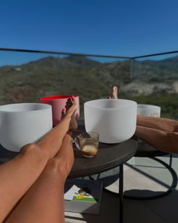 Brooke Burke feet photo thumbnail