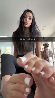 Scarlet Vas feet photo thumbnail