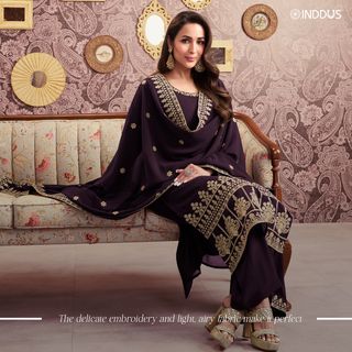 Malaika Arora feet photo thumbnail