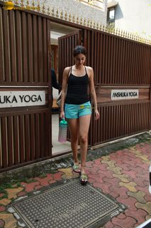 Ananya Pandey feet photo thumbnail