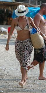 Sienna Miller feet photo thumbnail
