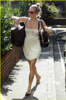Sienna Miller feet photo thumbnail