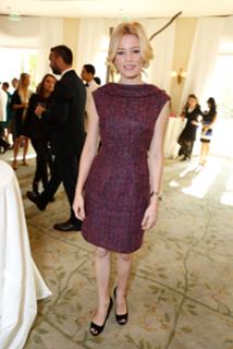 Elizabeth Banks feet photo thumbnail