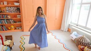 Zoe Sugg feet photo 4