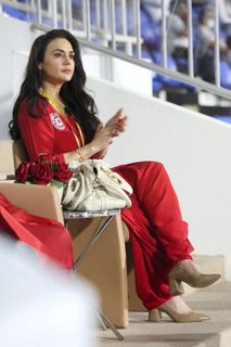 Preity G Zinta feet photo 1