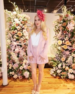 Heidi Montag feet photo thumbnail