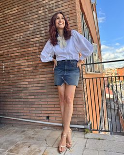 Caterina Balivo feet photo thumbnail