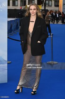 Cara Delevingne feet photo 4