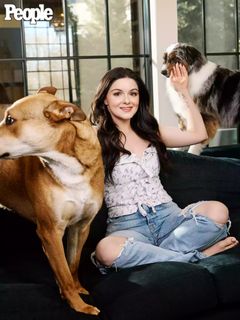Ariel Winter feet photo 1