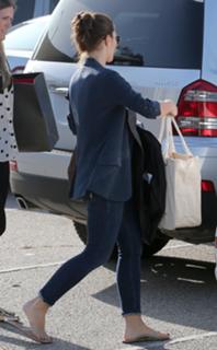 Minka Kelly feet photo thumbnail