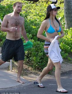 Jennifer Lawrence feet photo thumbnail