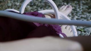Jennifer Lawrence feet photo thumbnail