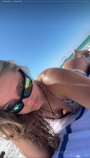 Peyton Coffee feet photo 1