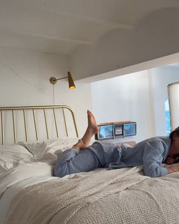 Lola Weippert feet photo thumbnail