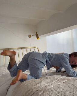 Lola Weippert feet photo thumbnail