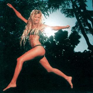 Nicole Neumann feet photo thumbnail