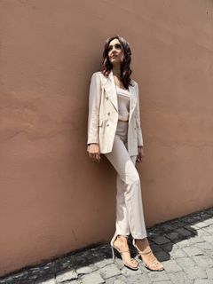 Caterina Balivo feet photo thumbnail
