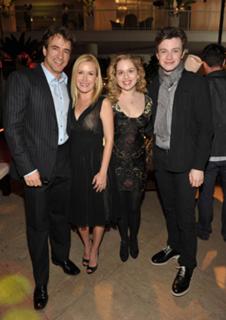 Angela Kinsey feet photo thumbnail