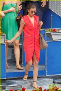 Irina Shayk feet photo thumbnail