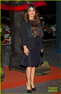 Salma Hayek feet photo thumbnail