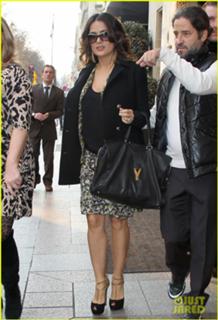 Salma Hayek feet photo thumbnail