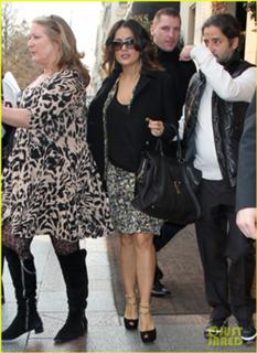 Salma Hayek feet photo thumbnail