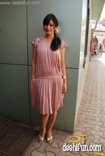 Sonali Bendre feet photo thumbnail