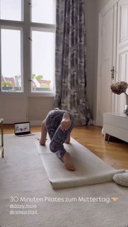 Alina Merkau feet photo thumbnail