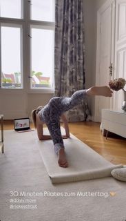 Alina Merkau feet photo thumbnail