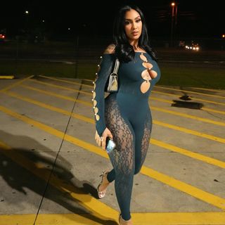 Queen Naija feet photo thumbnail