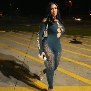 Queen Naija feet photo thumbnail