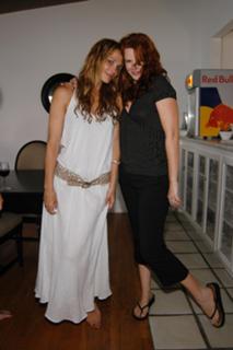 Molly Sims feet photo thumbnail