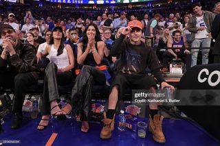 Kendall Jenner feet photo thumbnail