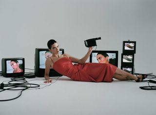 Kendall Jenner feet photo thumbnail