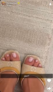 Corinna Kopf feet photo thumbnail