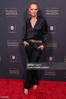 Jeri Ryan feet photo 2