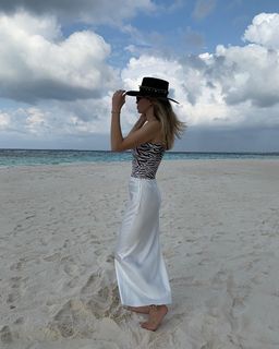 Vera Brezhneva feet photo thumbnail