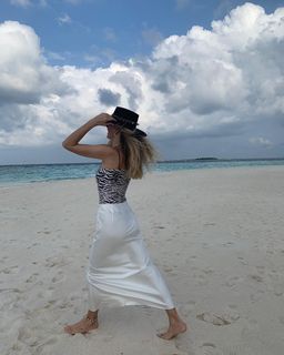Vera Brezhneva feet photo thumbnail