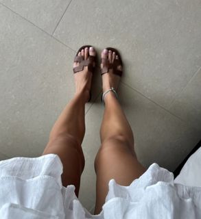 Karolina Pisarek feet photo thumbnail