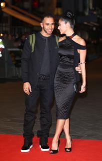 Nicole Scherzinger feet photo thumbnail