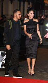 Nicole Scherzinger feet photo thumbnail