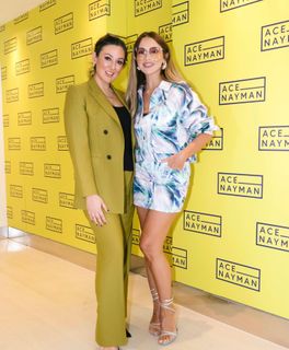Hadise feet photo thumbnail